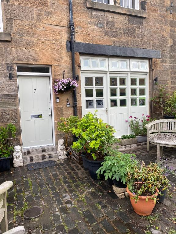 7A The Mews - cottage in the city, Edinburgh