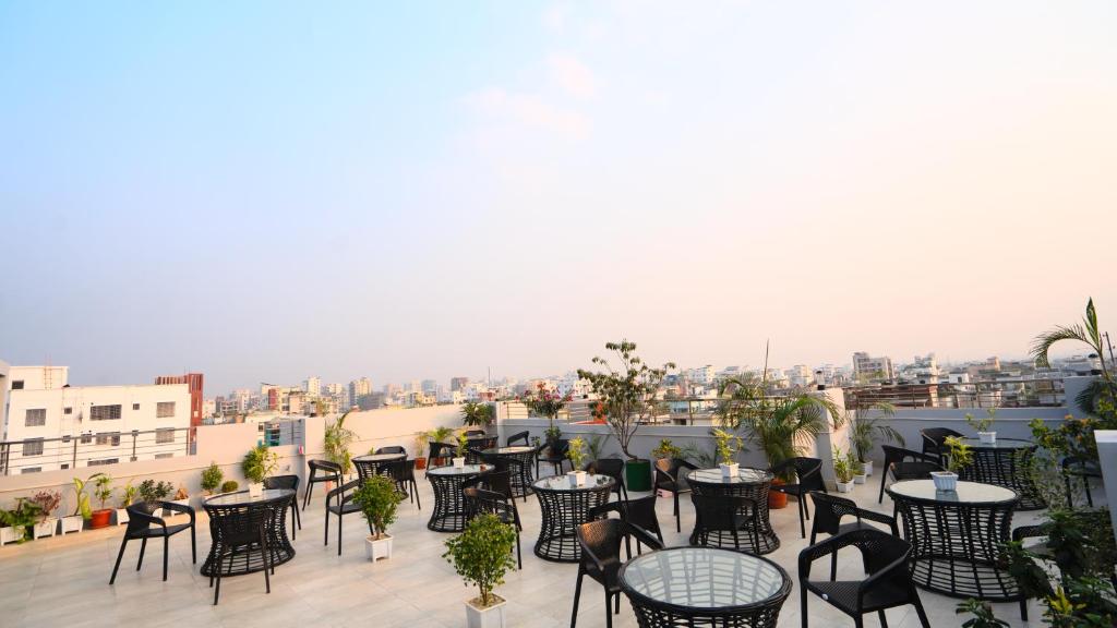 Restaurant, Elegance by Xpressmall Hotels & Resorts in Dhaka