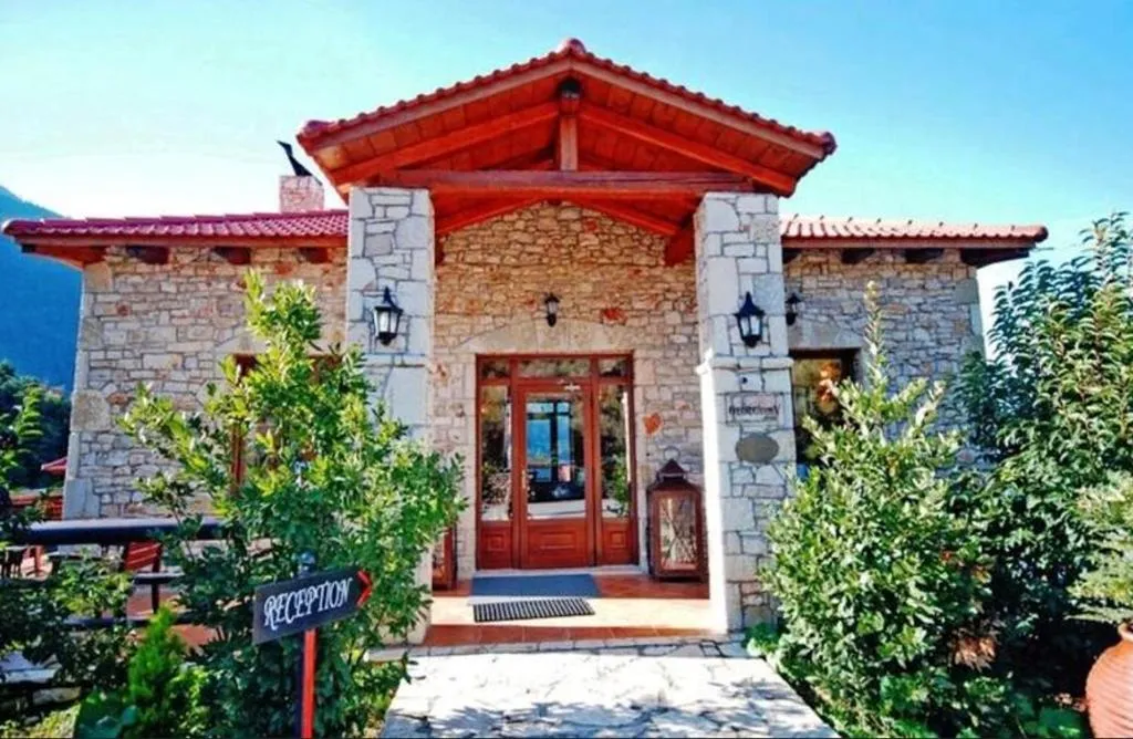 Georgio's V Chalet Kalavrita, hotel in Kalavrita
