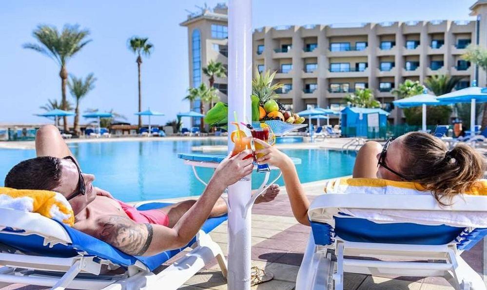 Moreno Horizon Spa and Resort — Beach in Hurghada, Red Sea