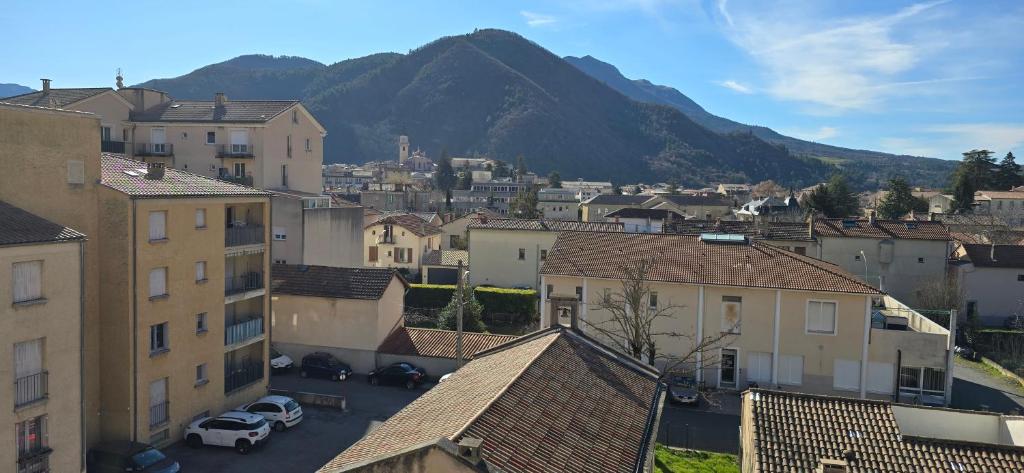 Studio avec balcon et vue panoramique sur le Cousson proche Thermes - 1