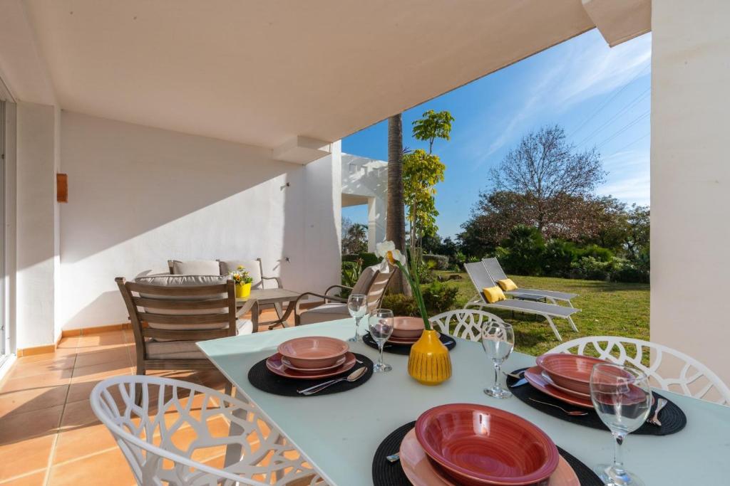 AL-104 Estepona - Apartment - Alcazaba Lagoon 2 Bedroom - 2