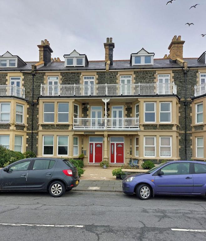 Trem Y Mor - Edge of the Sea, Tywyn