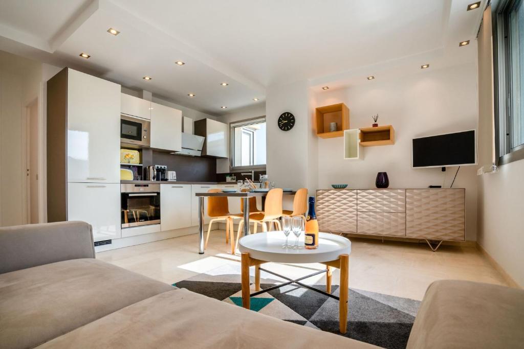 2-Bedroom apartment in Grand Hotel - 2