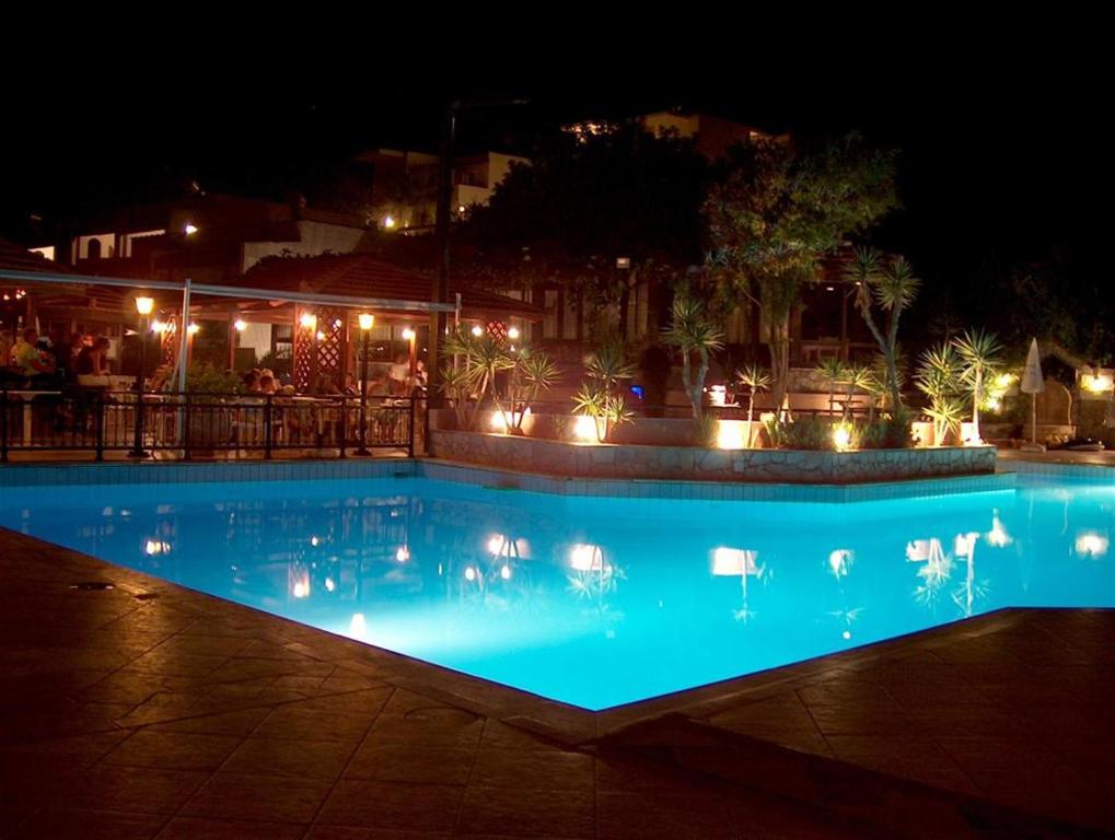 Sunrise Sissi Apartments — Swimming pool in Sissi