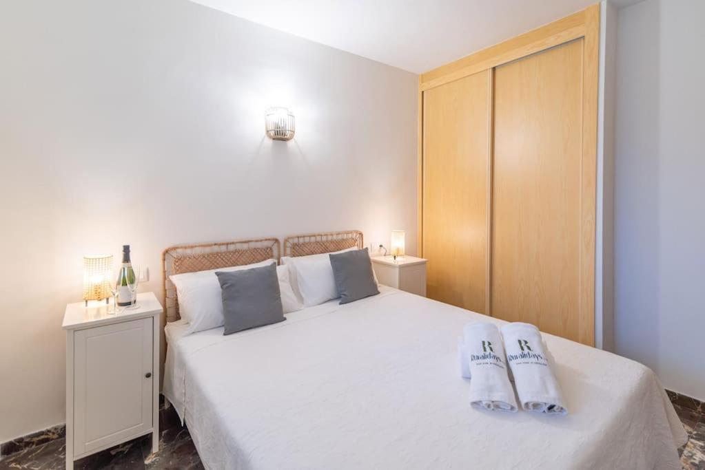 Cozy apartment close to the beach + free parking - 4