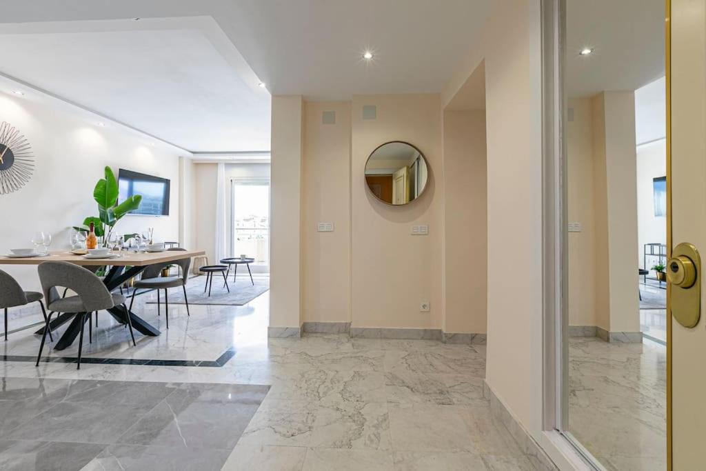 MARBELLA HOME RENTALS - Marina Banus, Puerto Banus, 2BR Luminous pool & parking - 3