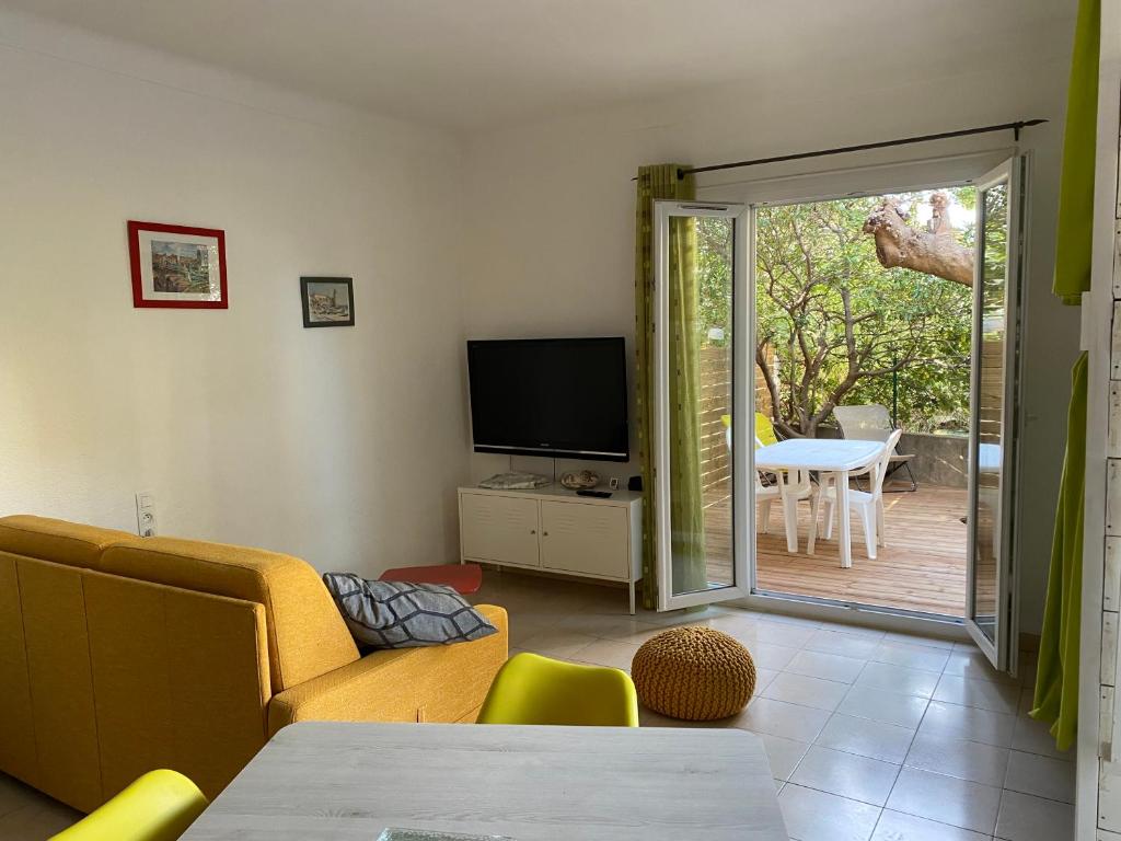 studio, jardin, parking à 100 m de la plage - 2