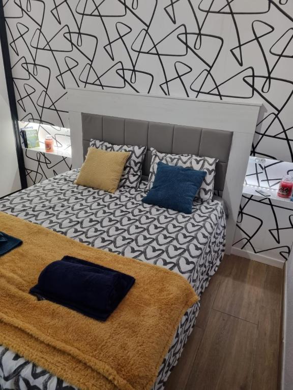 Apartment with pool & balcony less than 10min walk to Playa del Cura - 2