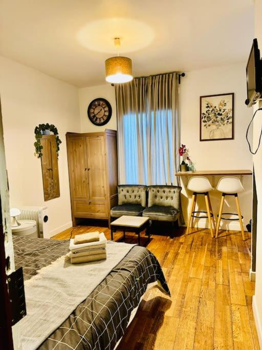 Paris flat,Place d la République - 1