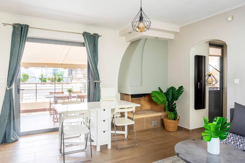 Comfort 1BR apt with amazing balcony at Piraeus, Pireus