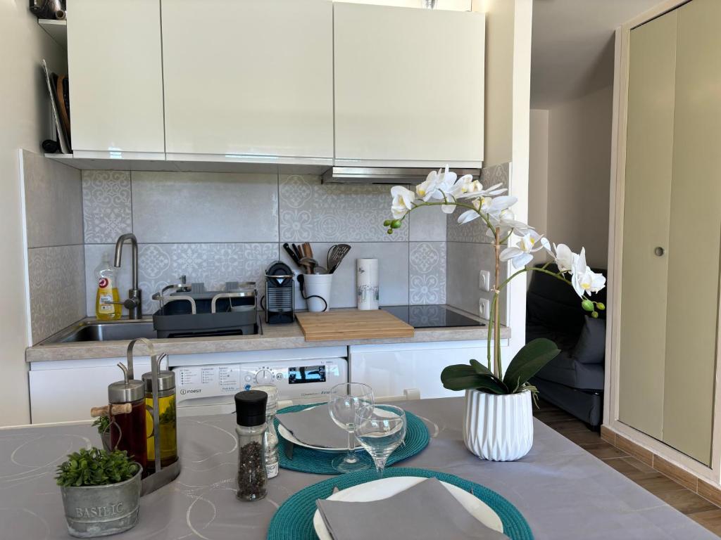Proche Centre SANARY Studio climatisé 4 personnes - 5