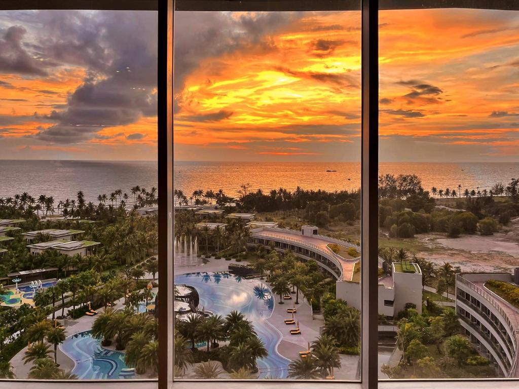 Pullman Phu Quoc Beach Resort