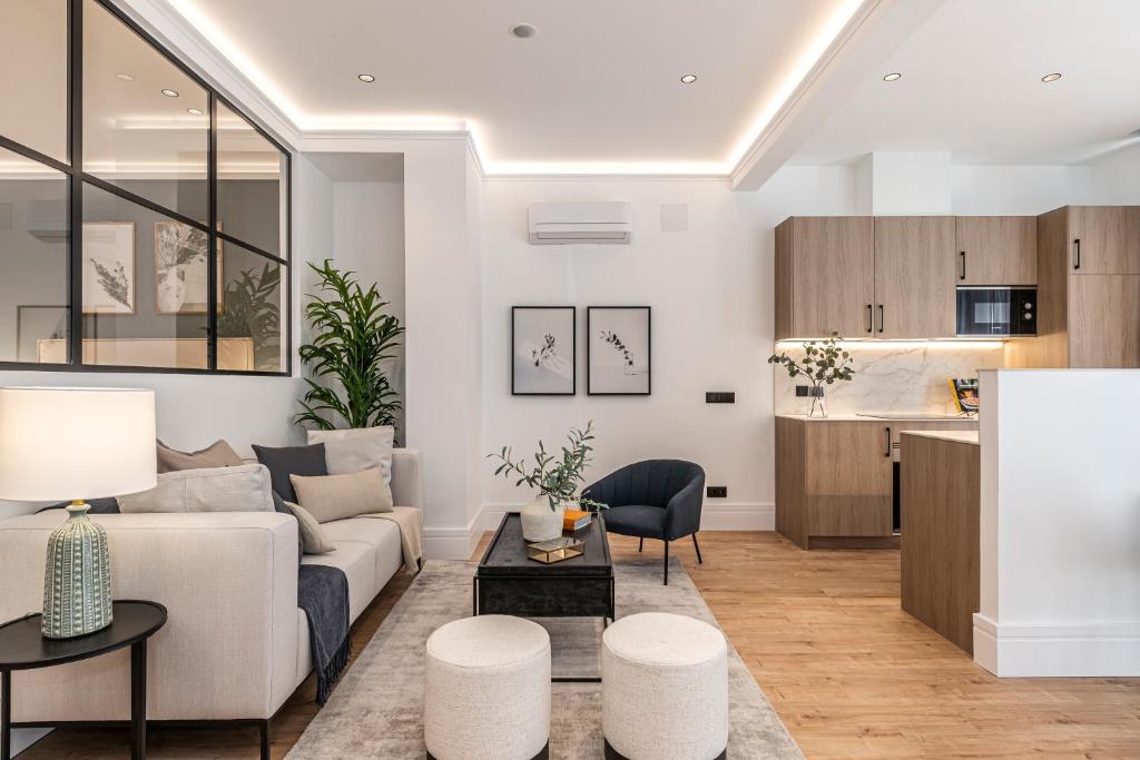 MH Apartments Soho Madrid - 3