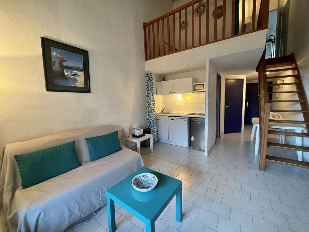 2 chambres, piscine, lave linge, lave vaisselle, parking, balcon, parking privatif - 4