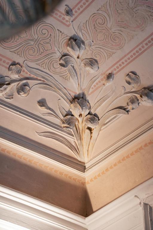 Baroque design apartment in historical city center - 4