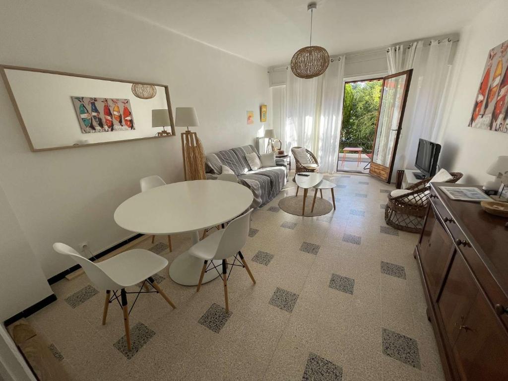 Lumineux, à deux pas de la plage, Wifi, tout équipé et tout à pied ! - 3