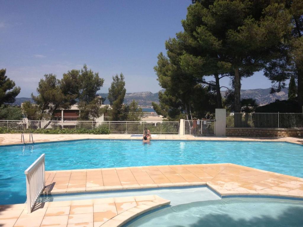 Au cœur du port de Saint-Mandrier, piscine, tennis, charme et confort - 1