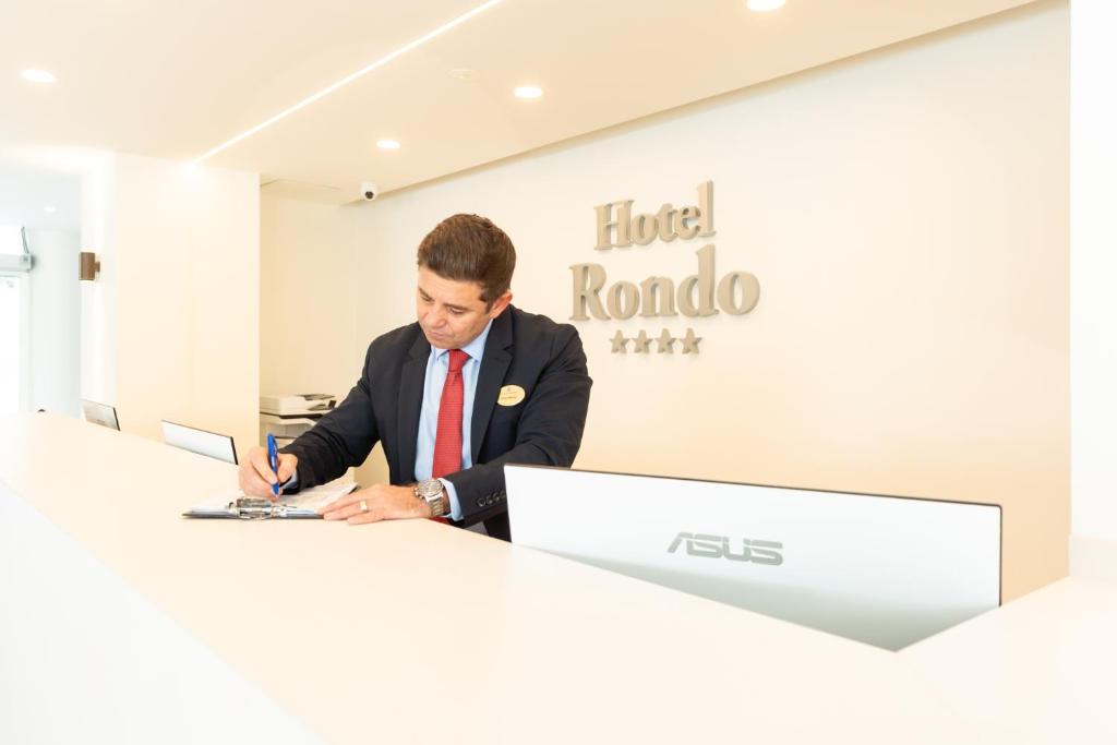 HL Rondo Hotel - 3