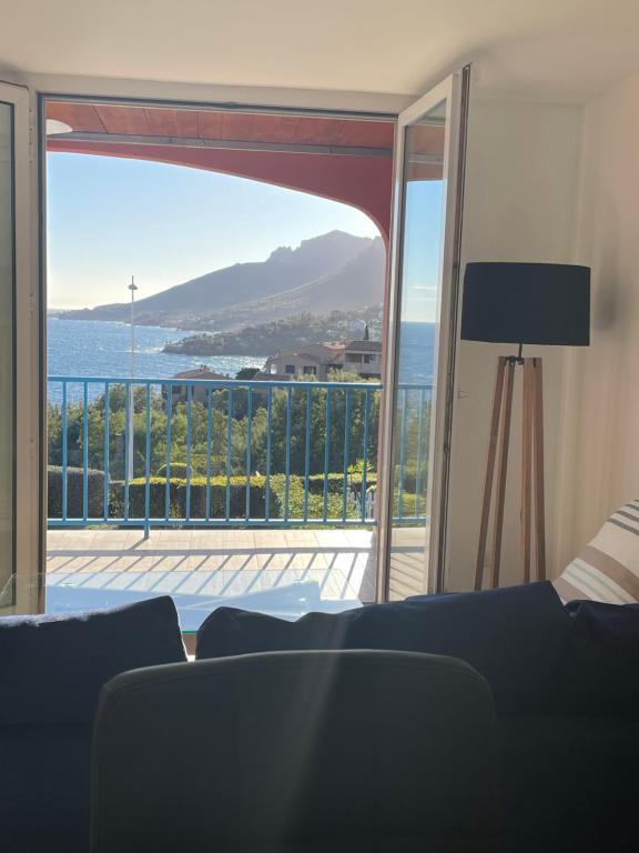 Magnifique vue mer dans une résidence avec piscine - 2