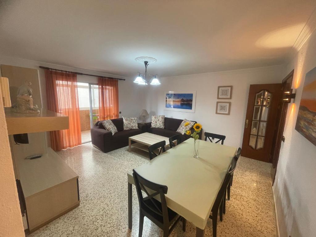 GRAN Y MAGNÍFICO APARTAMENTO EN MáLAGA - 3