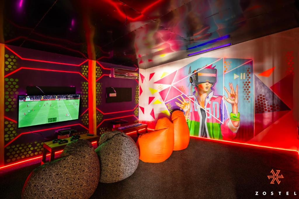 Shared lounge/TV area