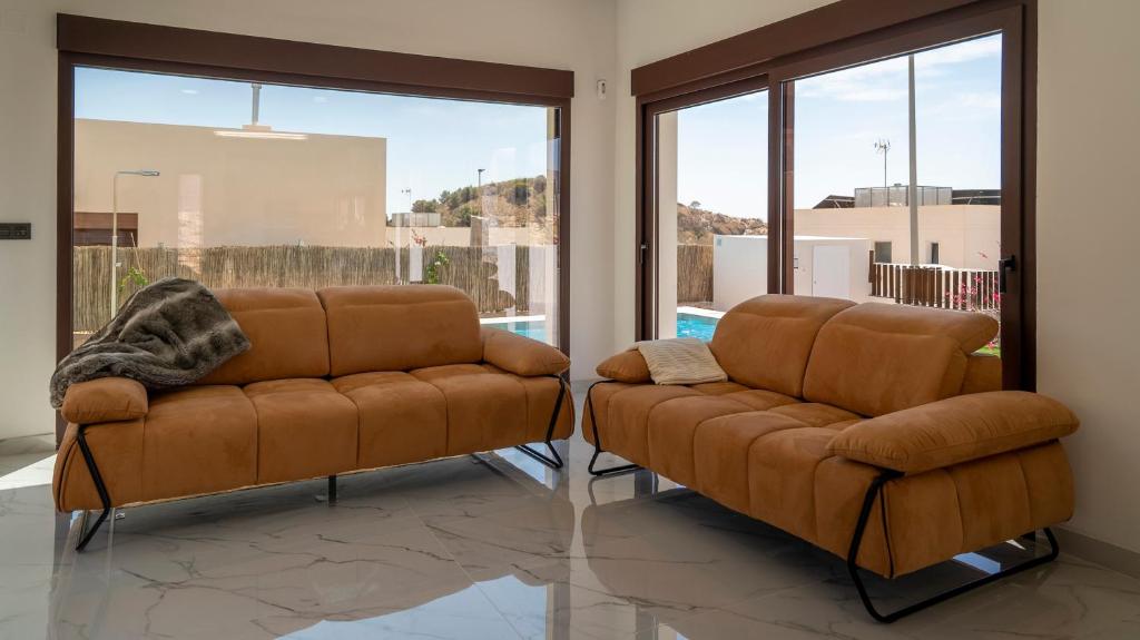 Maison neuve avec piscine - 4