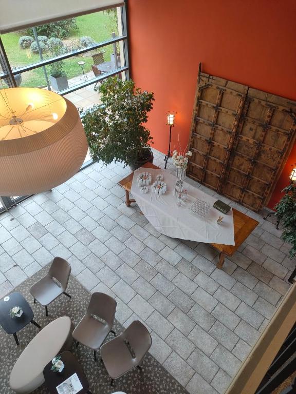 フロント・ロビー