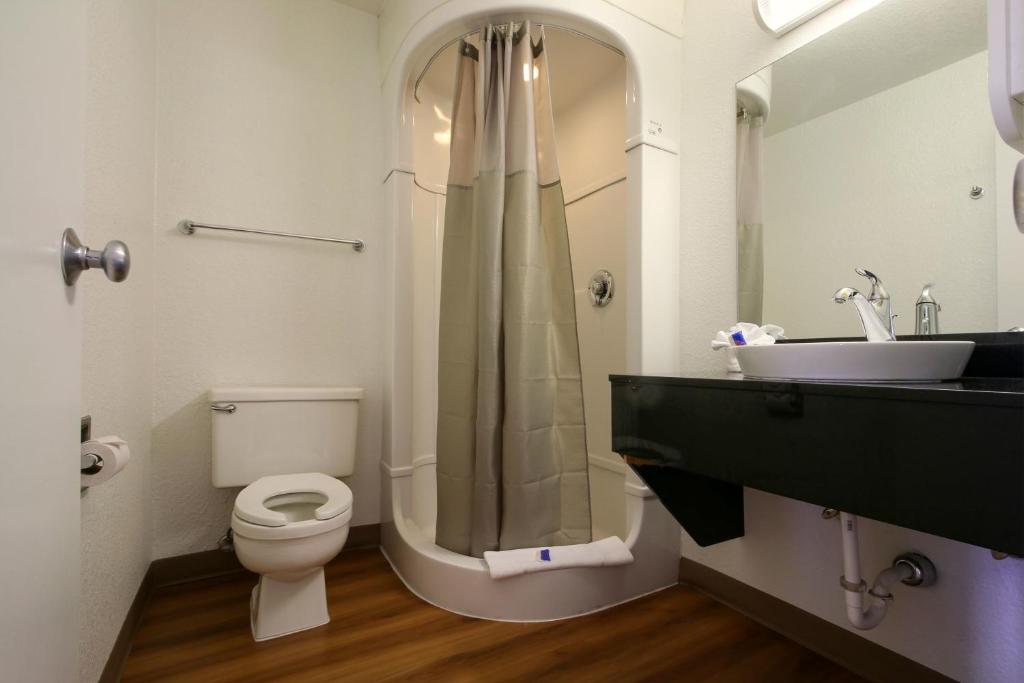 Motel 6 Wells photo