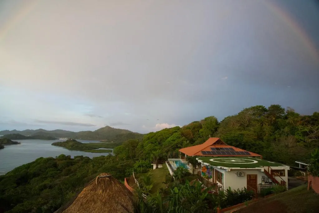 Ciel y Miel, hotel in Colón