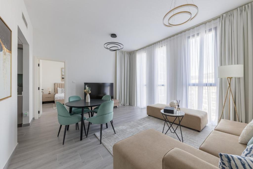 Fresh & Quiet 1BR at Midtown Noor 4 Tower, Dubaj