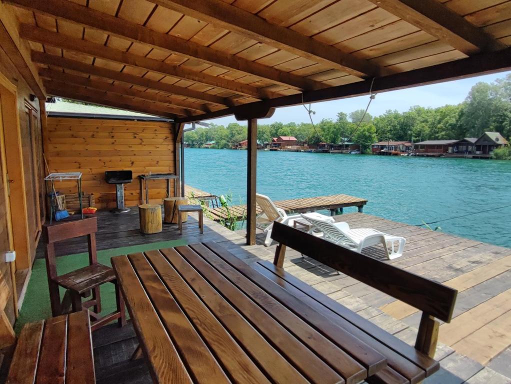 Coso House Ada Bojana, Ulcinj