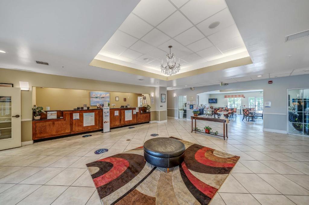 Lobby, La Quinta Inn & Suites by Wyndham PCB Coastal Palms in Panama City (FL)