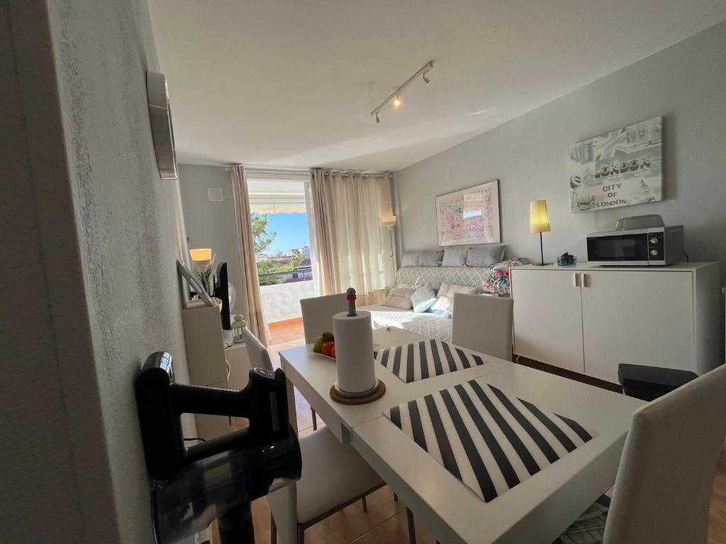 Chasna Garden, Arona