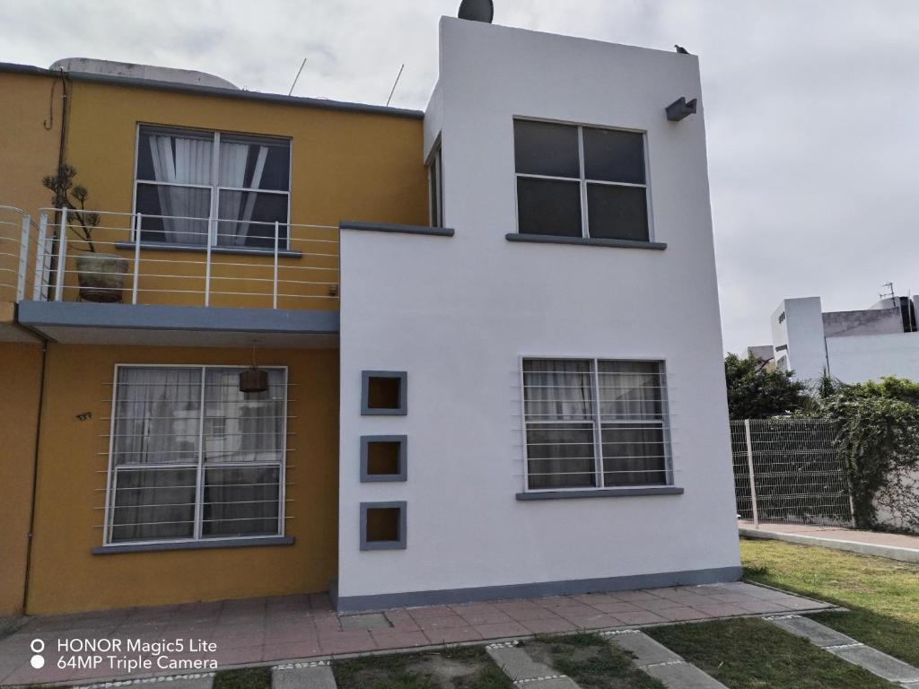 Casa Gerbera Queretaro - 1