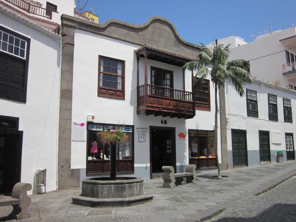 Apartamentos La Fuente photo