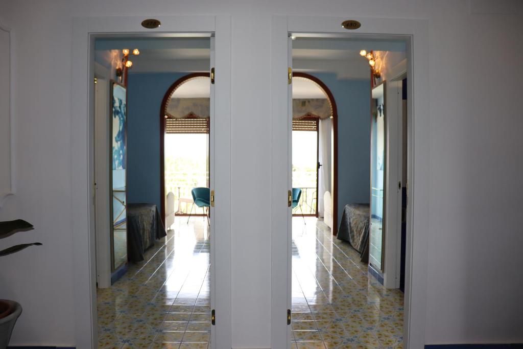 Hotel Paradiso - 4
