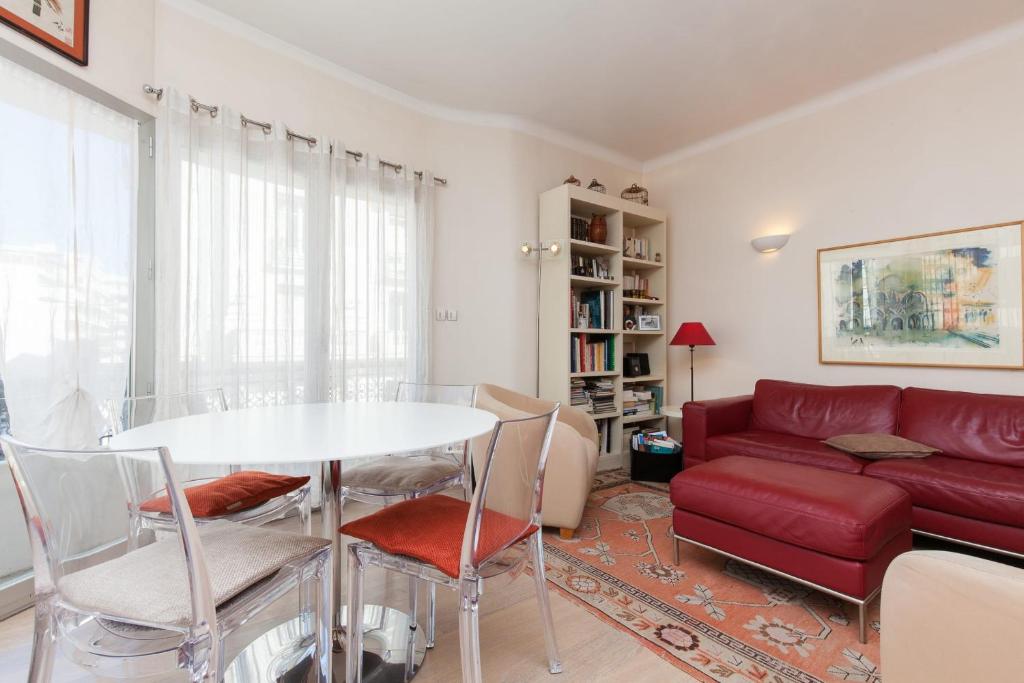 2-Br Apartment in City Center - 2