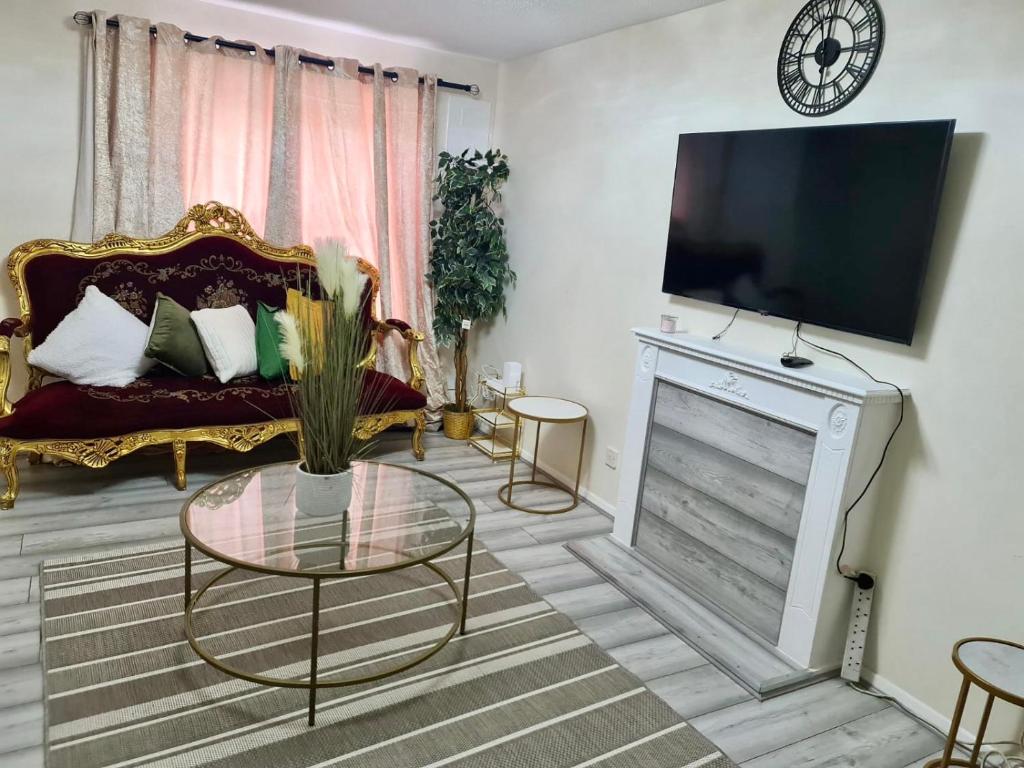 London - Sleeps 4 - Parking - Garden - PetFriendly, Londýn