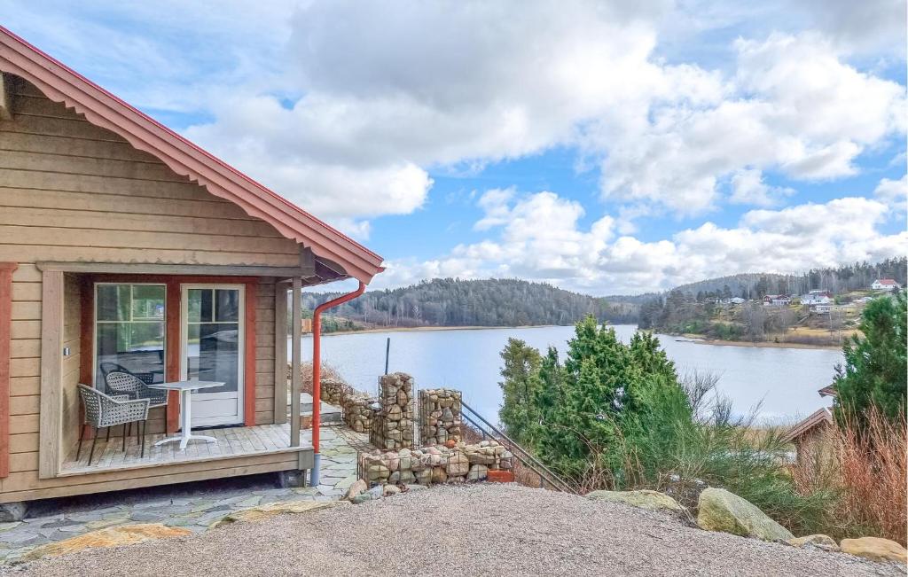 Gorgeous Home In Uddevalla With Wifi, Sundsandvik