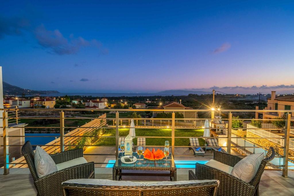 Villa Ilion, Karavadhos