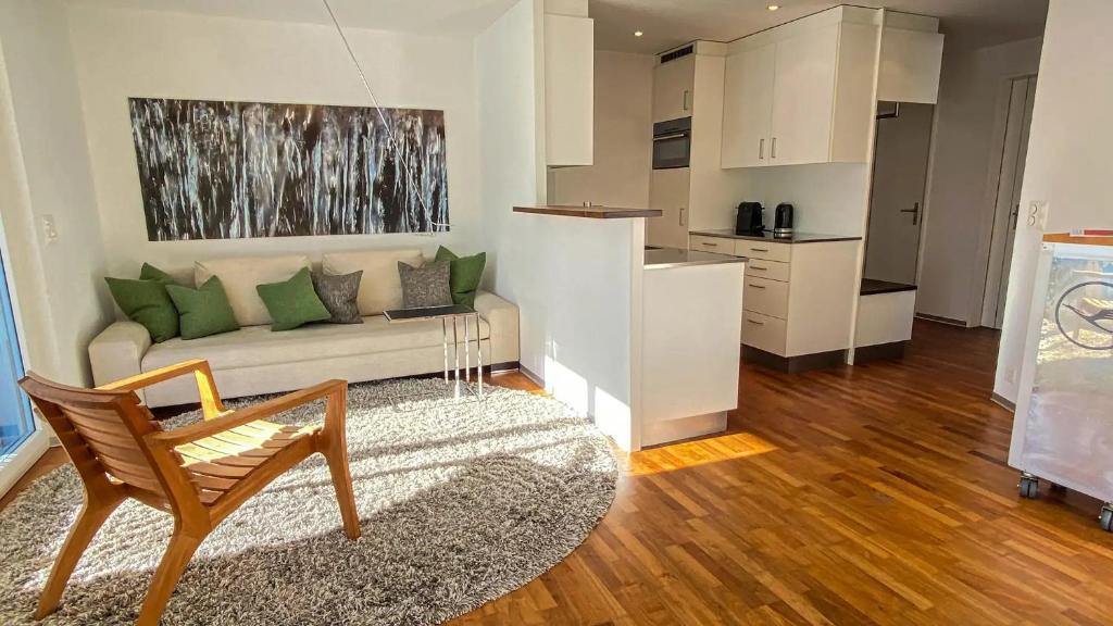 Ferienwohnung Chasa Splerin mit Whirlpool auf Terrasse - 2