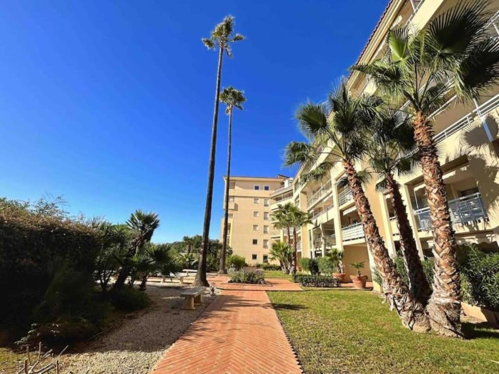 Beach, Il Gioiello : Apt 2 pers, Clim, Piscine, Parking in Antibes