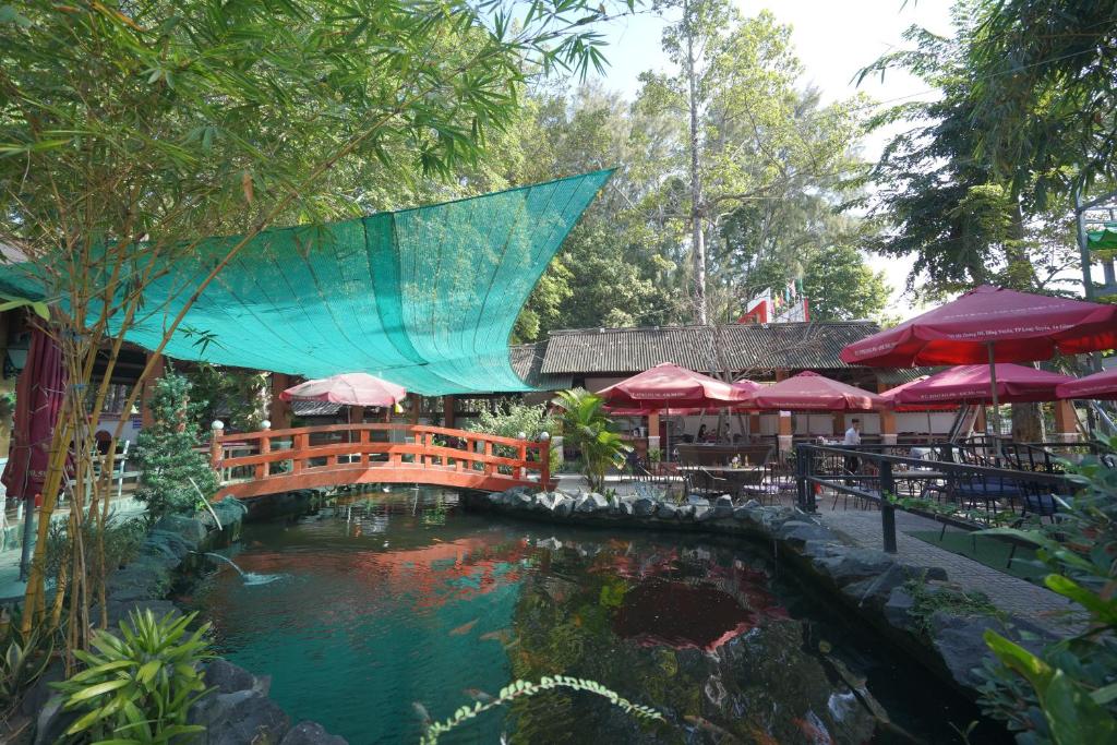 Nha Hang Khach San Hoa Binh 2