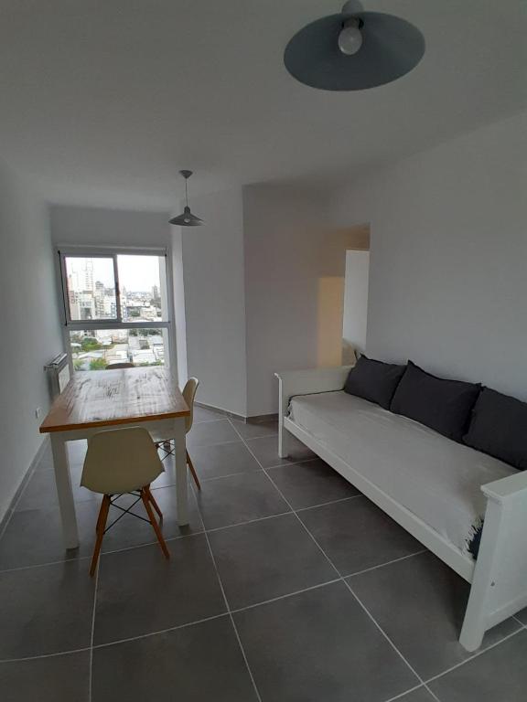 Caronti 65, Bahía Blanca