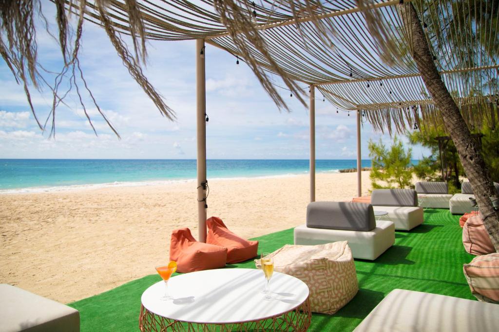 Sea Breeze Beach House All Inclusive by Ocean Hotels