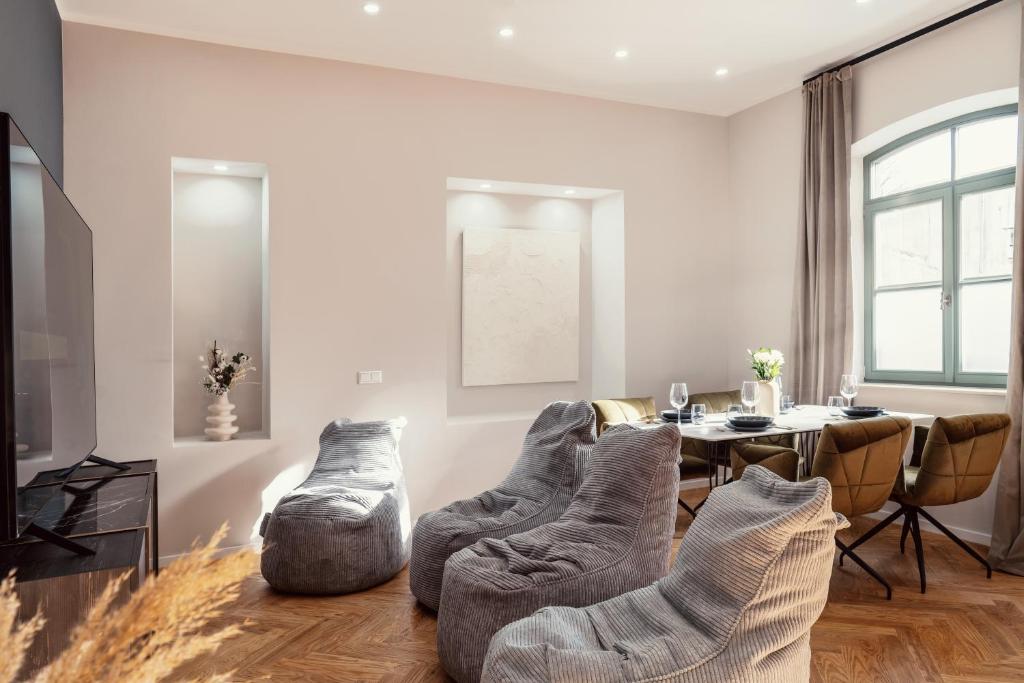 NEW LUXUS Suite I TWO Kingbeds I Center - 3