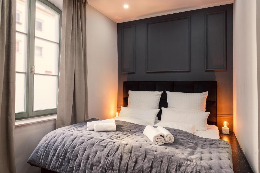 NEW LUXUS Suite I TWO Kingbeds I Center - 2
