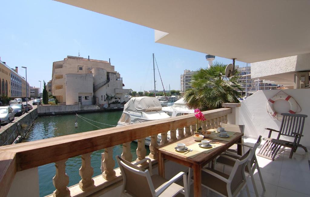 RNET - Caballito de Mar, Empuriabrava