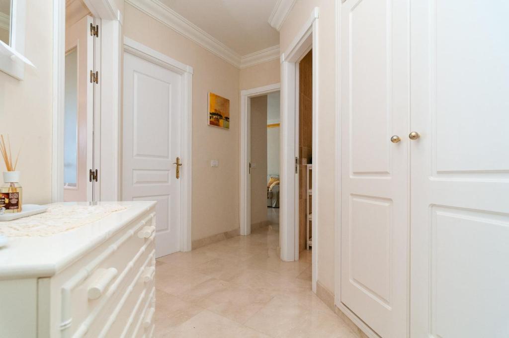 Magnificent apartment in Terrazas Del Duque 1 - 4